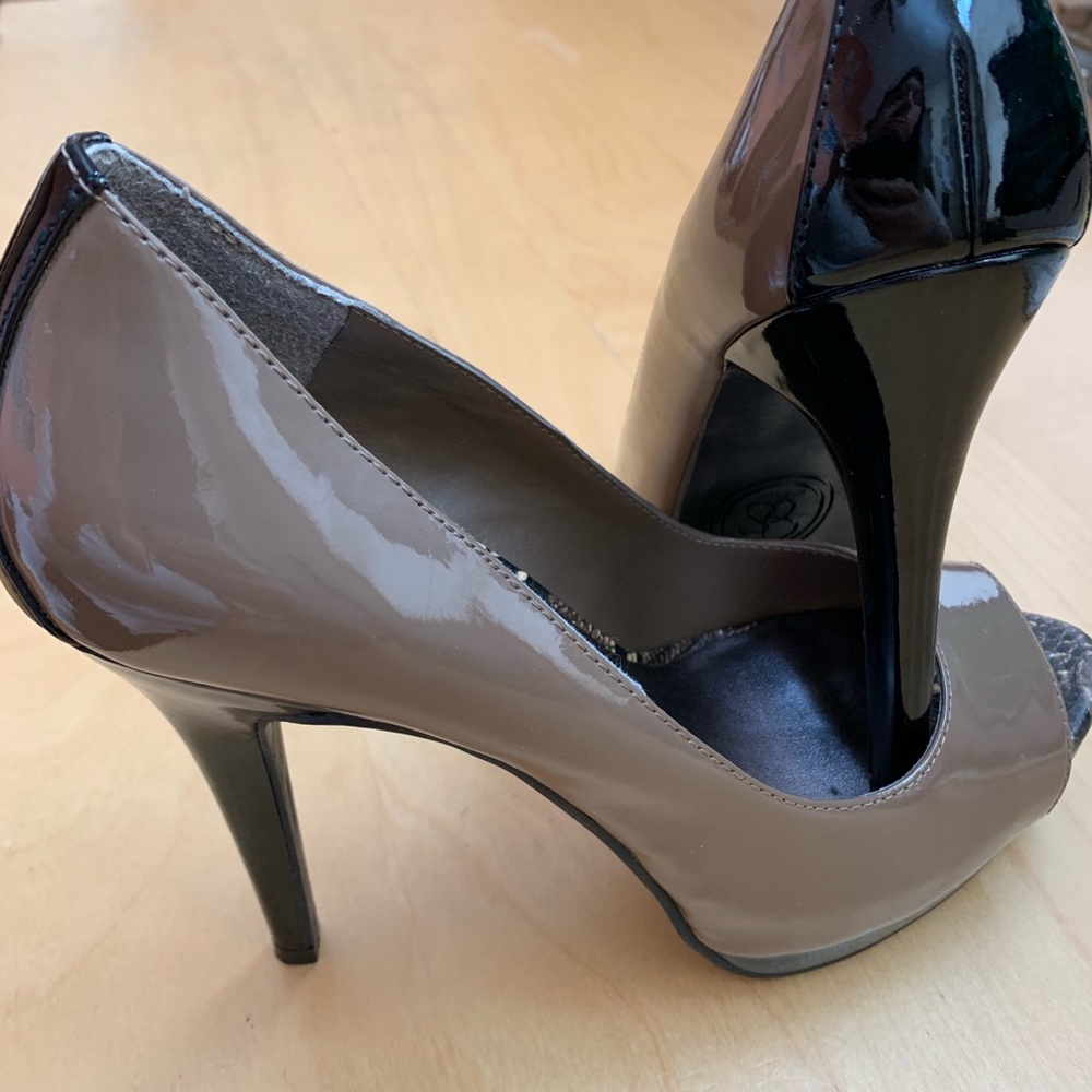 Jessica Simpson Snakeskin Pumps